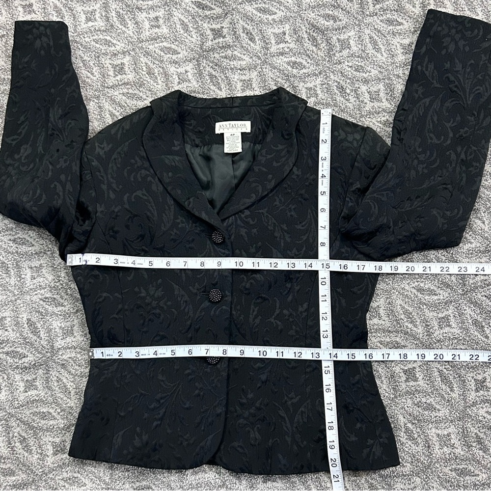 Ann Taylor Black Brocade Textured Fitted Blazer - Picture 7 of 10